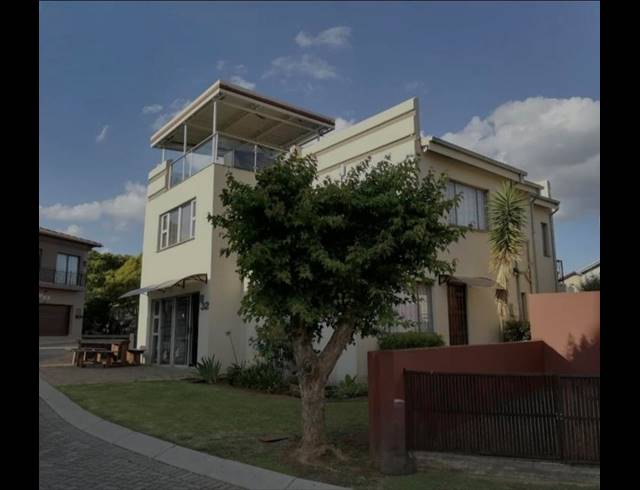 4 BEDROOM HOUSE FOR SALE IN MISTY BAY